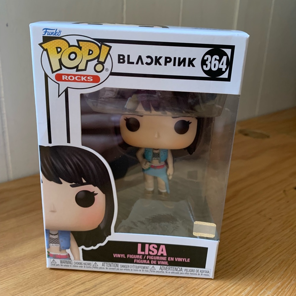 NIB Blackpink Lisa Funko Pop! Vinyl Figure #364